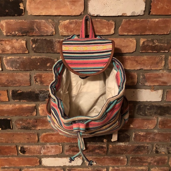 Retro Vintage-Style BackPack - Picture 5 of 10